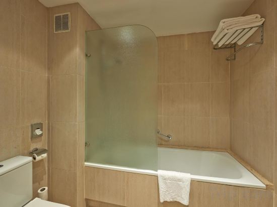 Фото Nh Ciutat de Reus