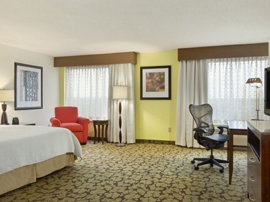 Фото Hilton Garden Inn Hoffman Estates