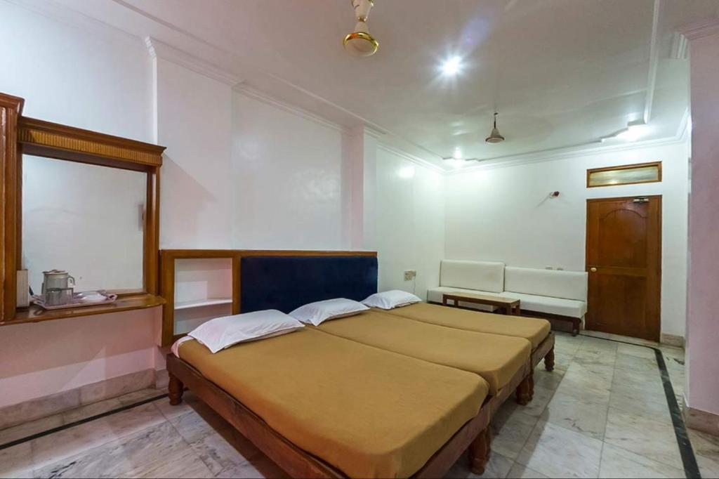 Фото Iroomz Shanbhag Towers International