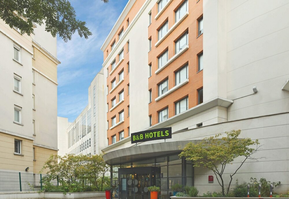 Фото B&b Hotel Rueil Malmaison Gare