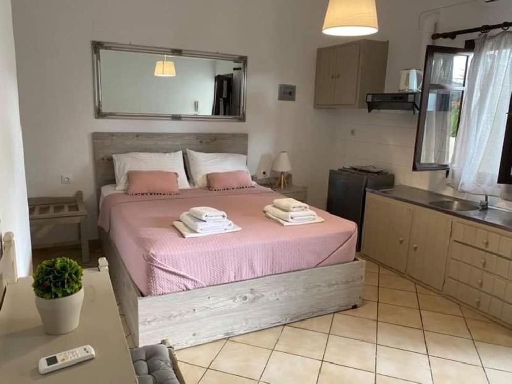 Фото Kasteli Studios & Apartments