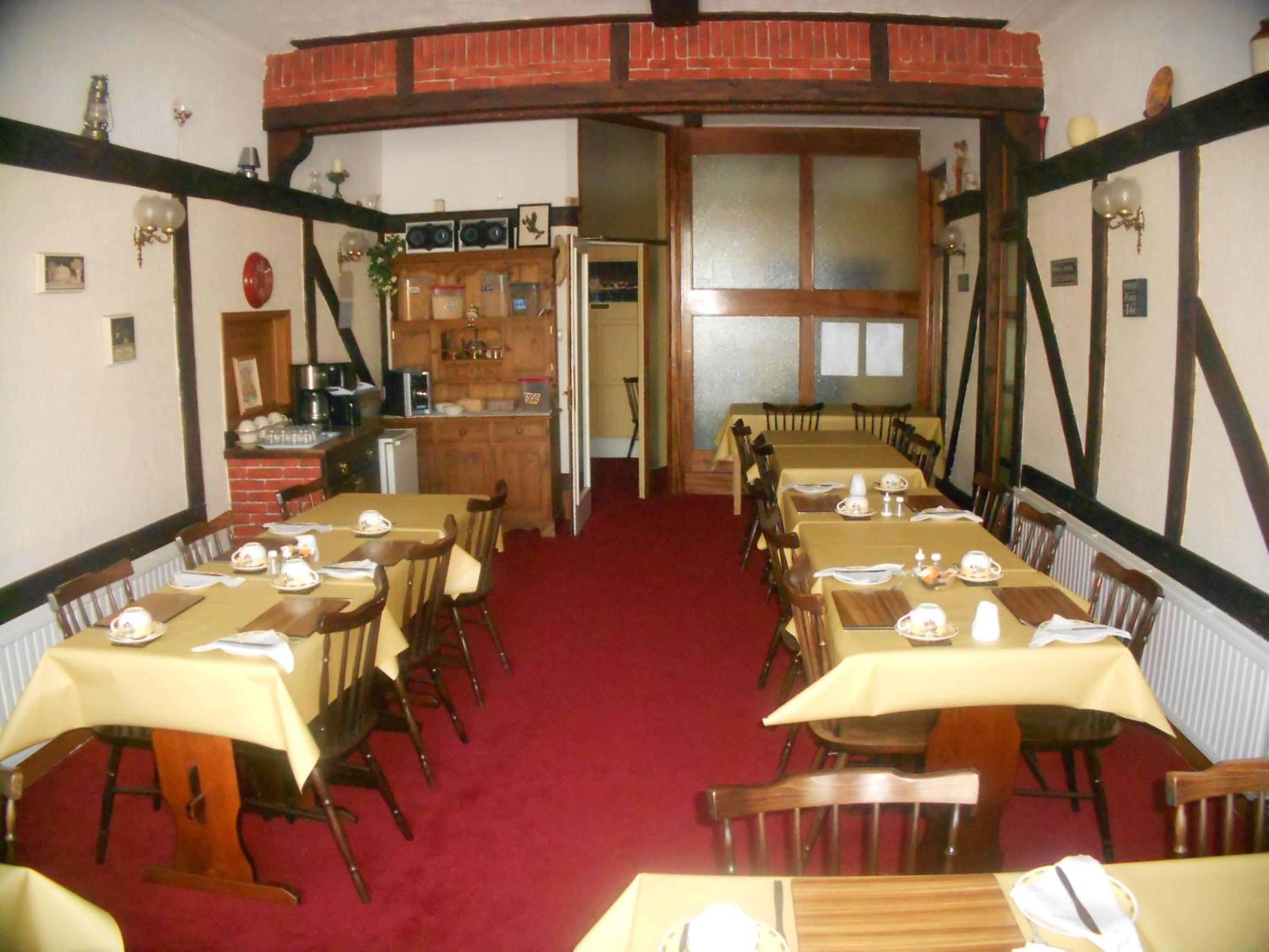 Фото St Annes Hotel