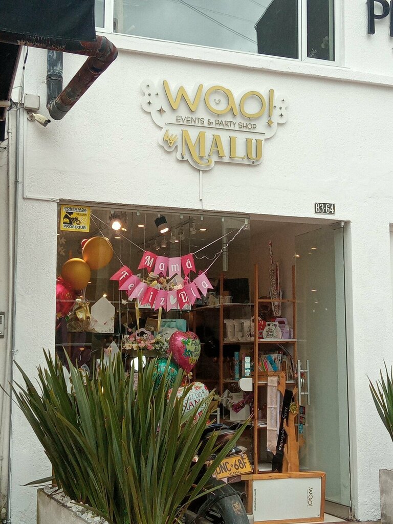 Goods for holiday Wool Maku, Bogota, photo