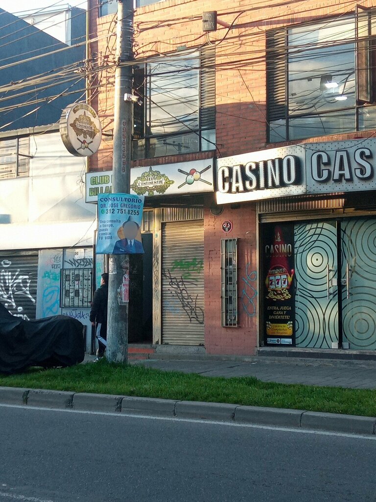 Billiard hall El Continental, Bogota, photo