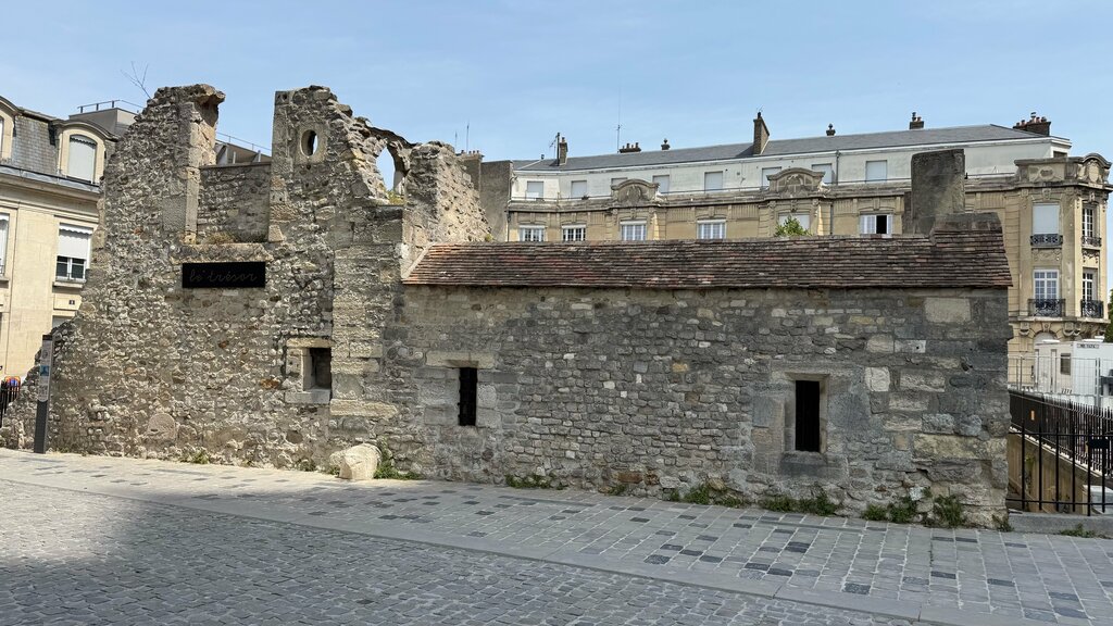 Landmark, attraction Le Trésor, Reims, photo