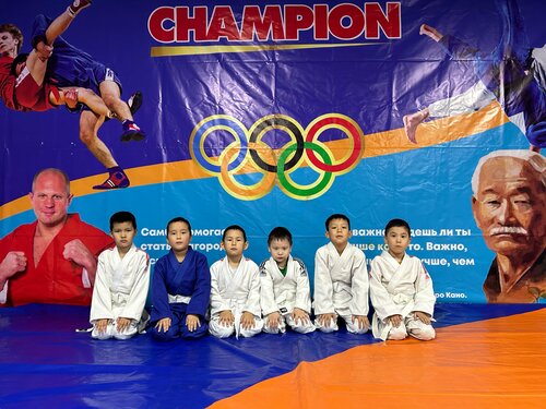 Қыздар порно көрсе, жігіттер жұлқынады.