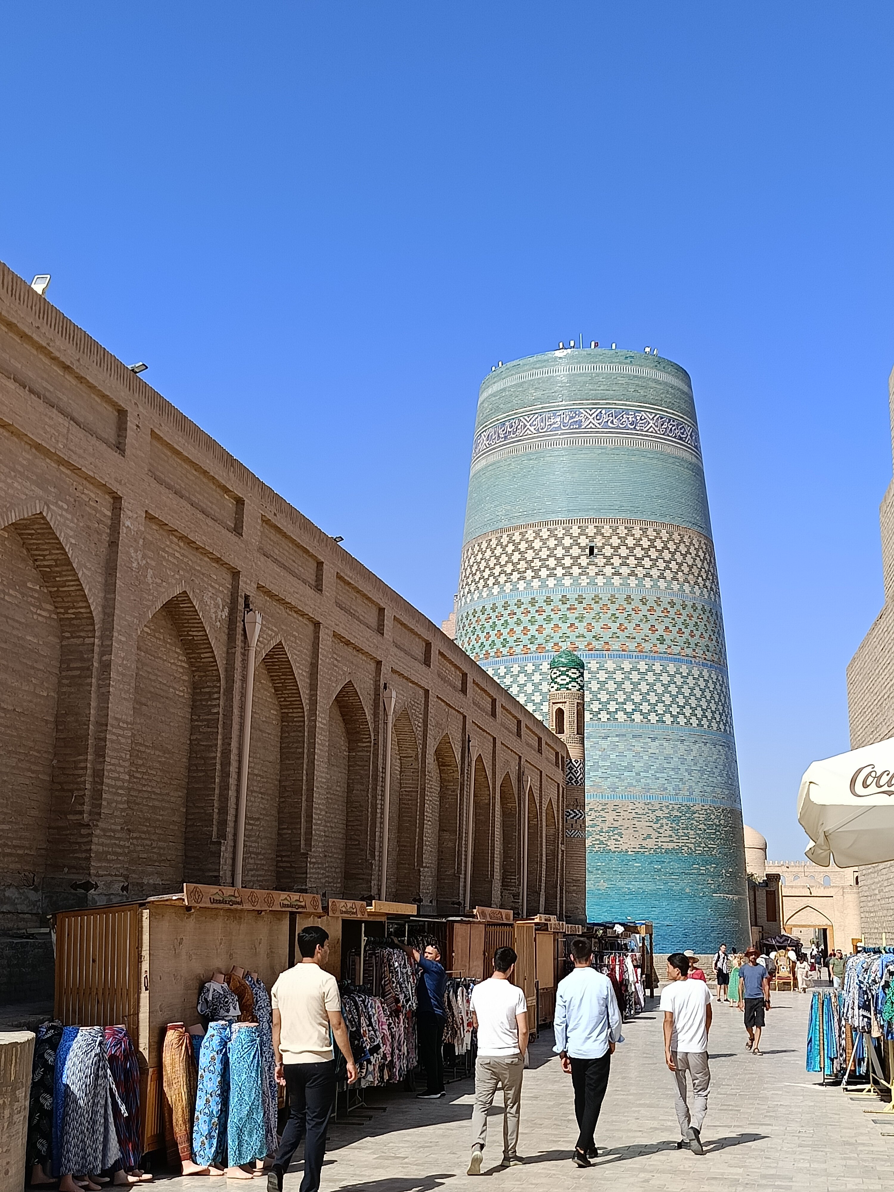 Фото Bibihojar Hotel