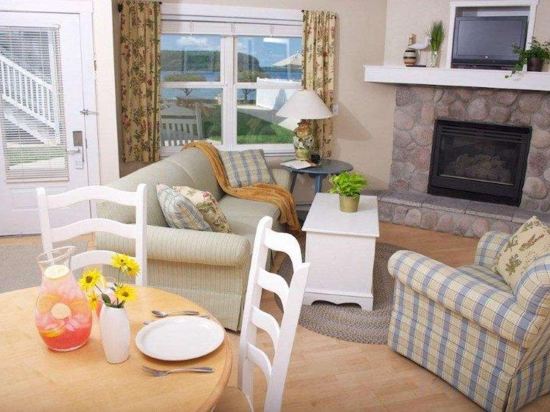 Фото Urban Lodge Hotel