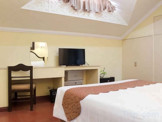 Фото White Knight Hotel Intramuros