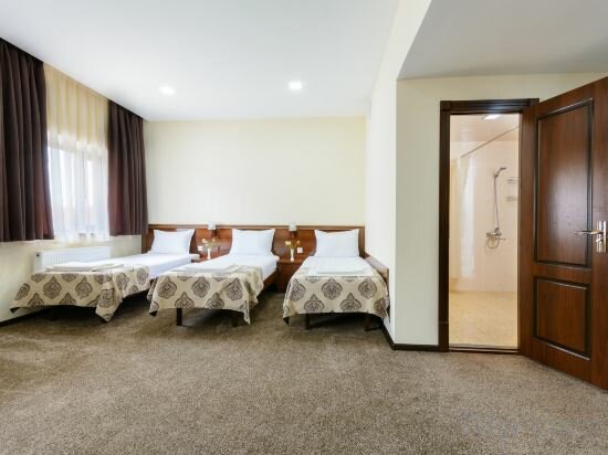 Фото Makon Hotel