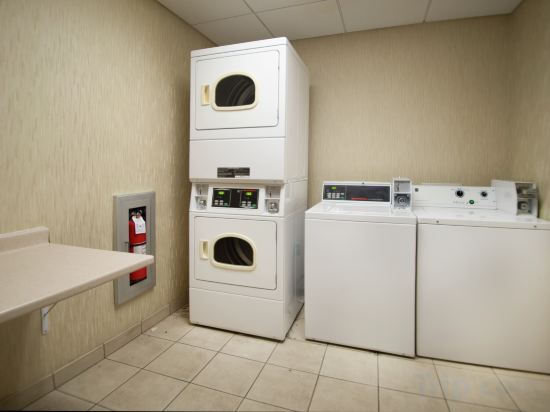 Фото Hampton Inn Linden