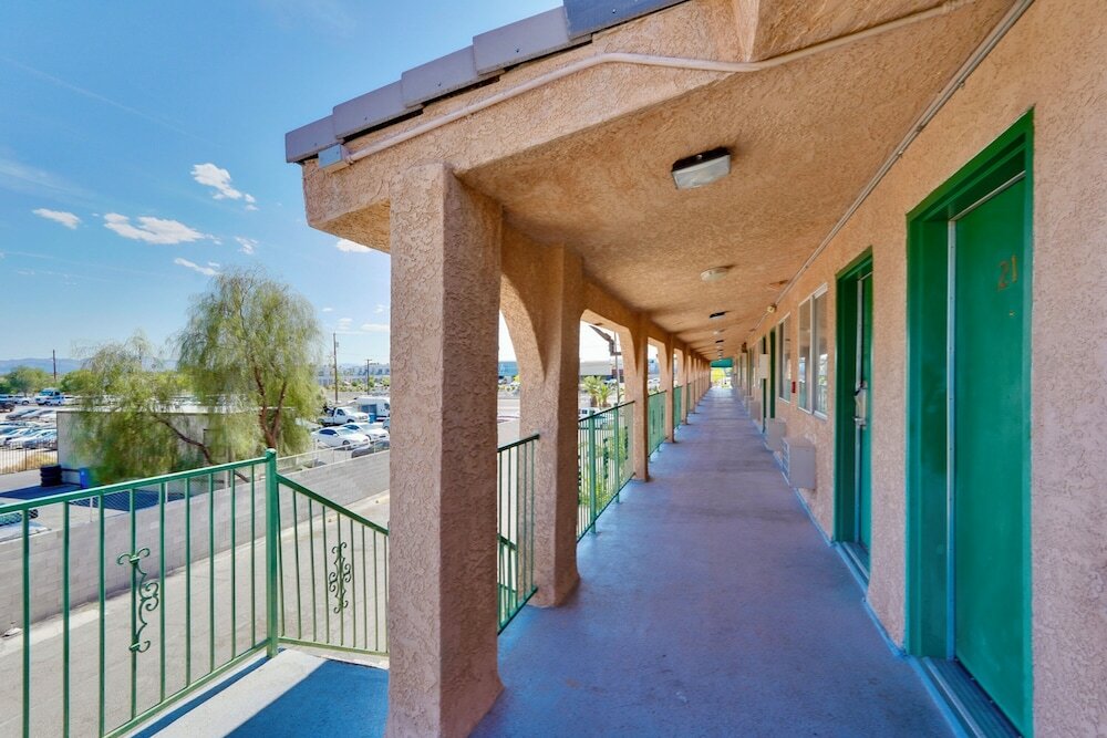 Фото Crown Motel