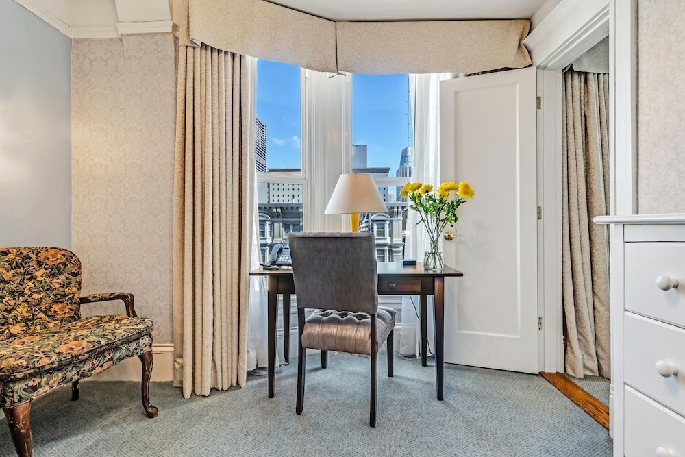 Фото Cornell Hotel de France