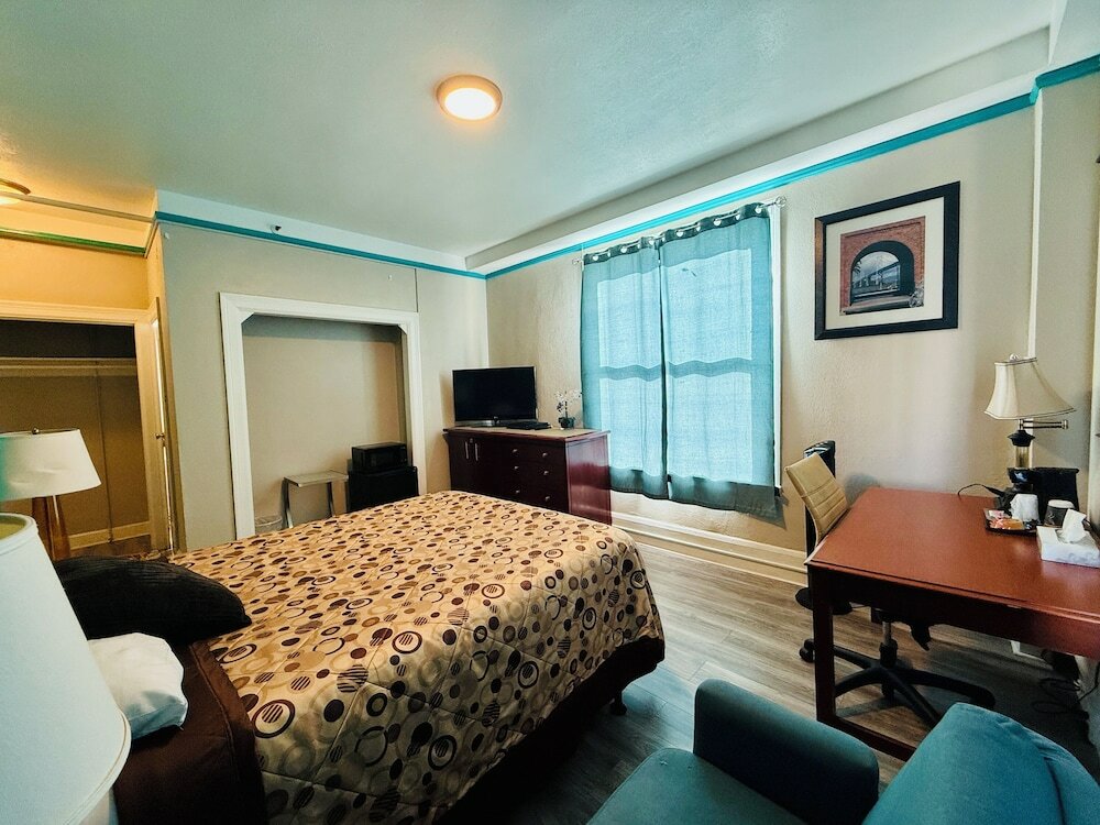 Фото Admiral Hotel