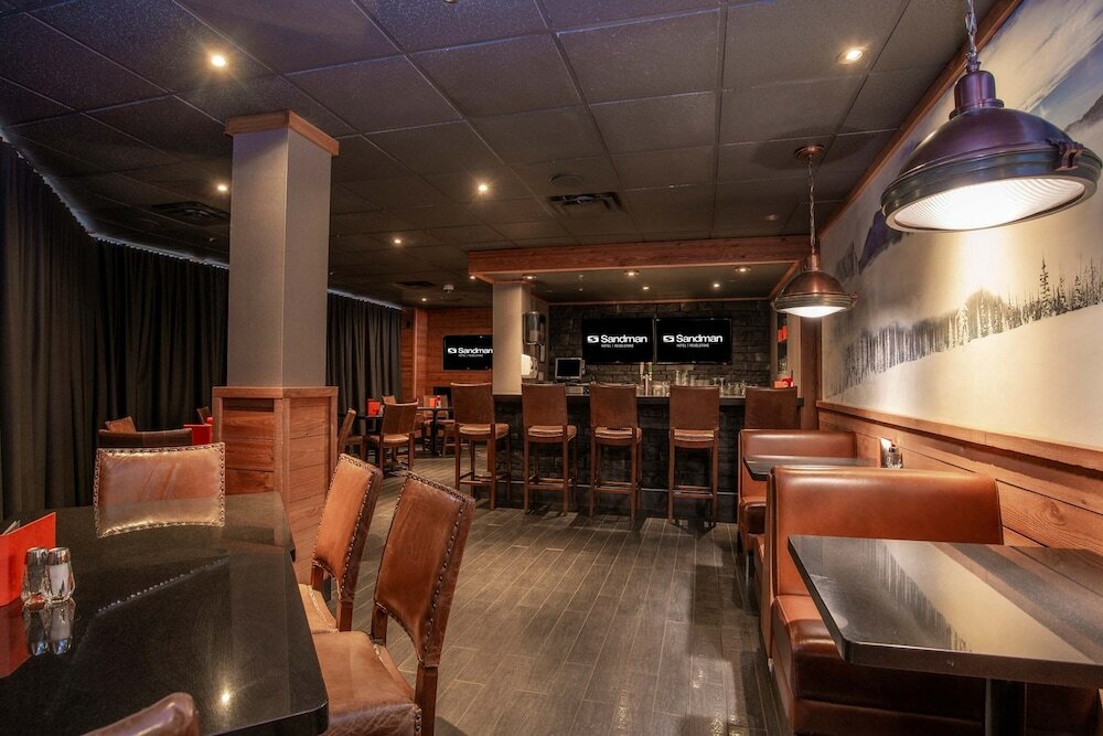 Фото Sandman Hotel Revelstoke