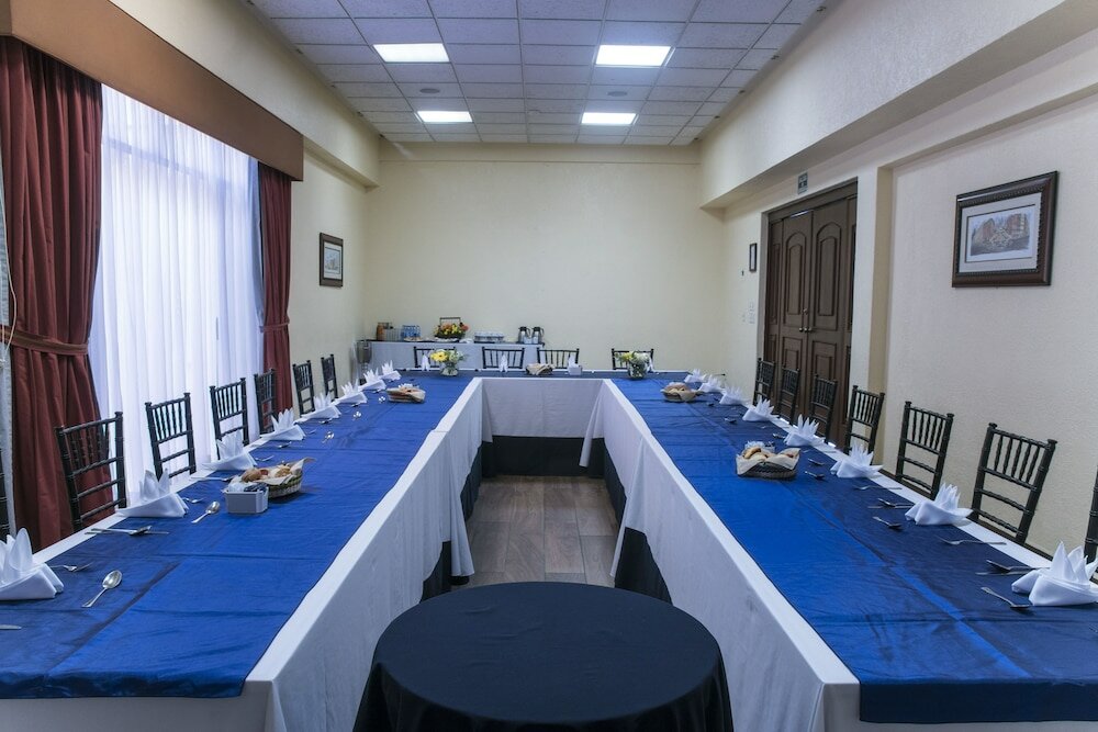 Фото Hotel Morales Historical & Colonial Downtown Core