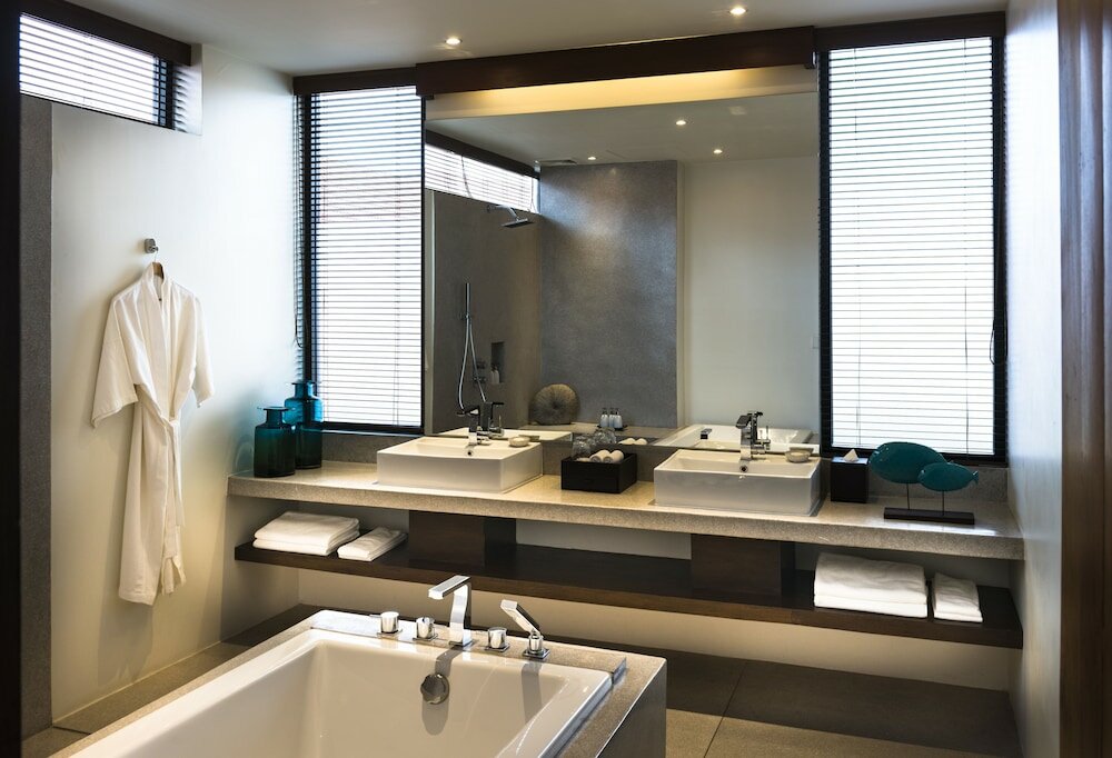 Фото The Aviary Hotel