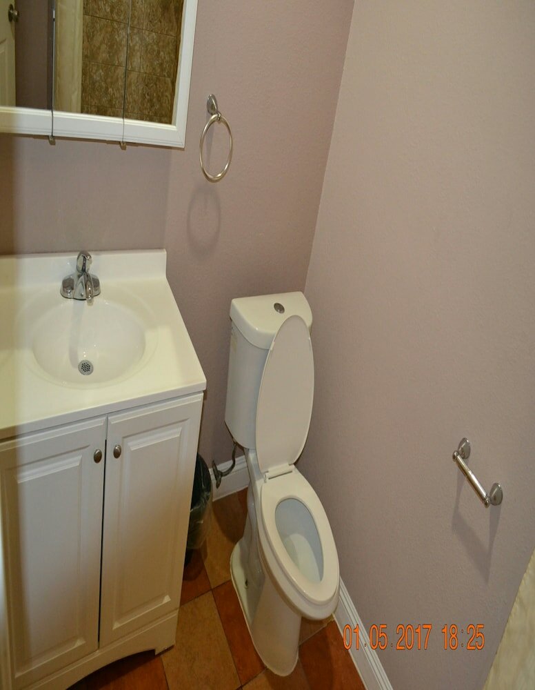 Фото Monterey Inn Hotel