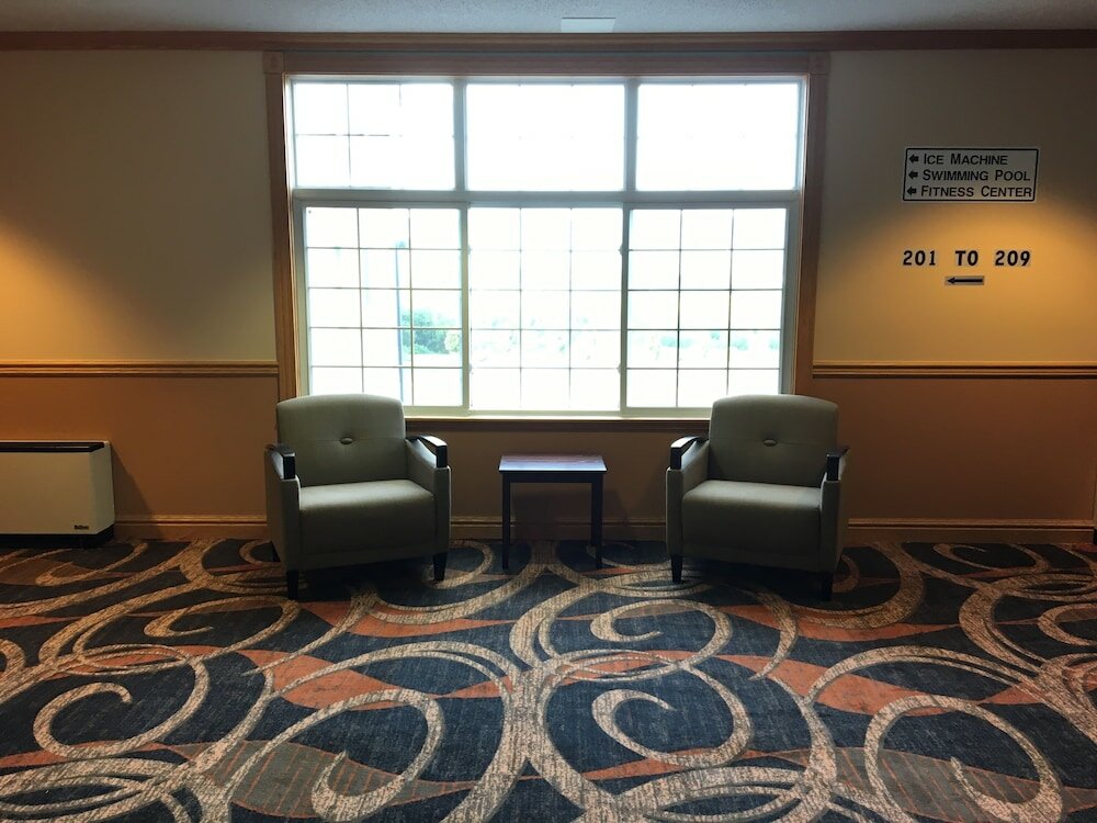 Фото Cabot Inn & Suites