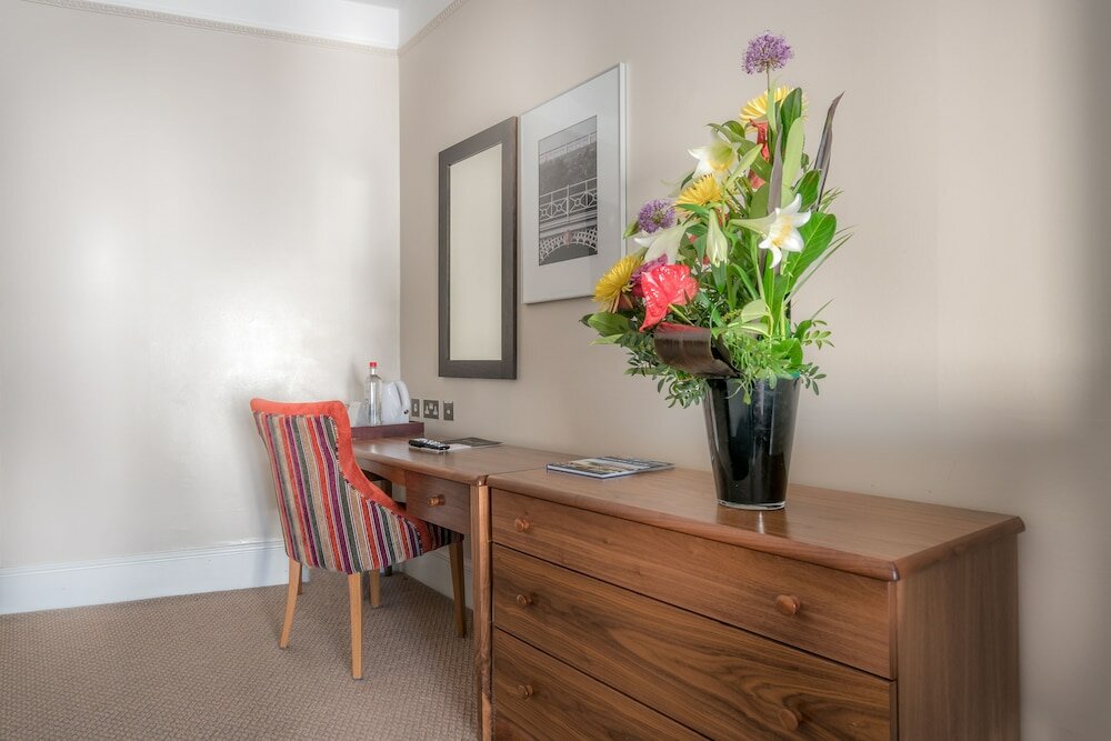 Фото Queens Hotel