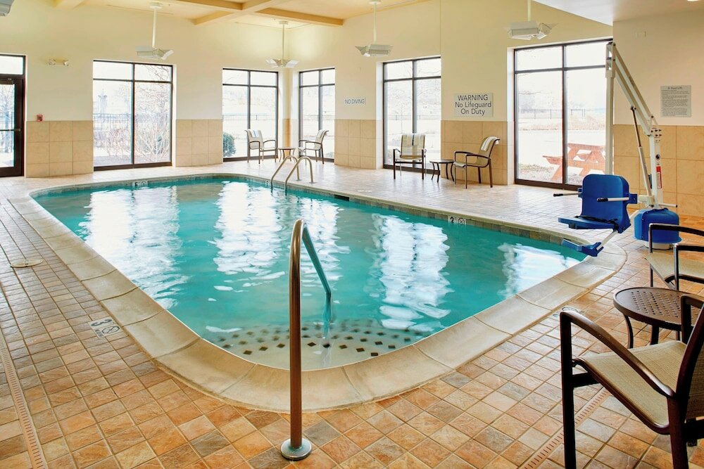 Фото Courtyard by Marriott Hamilton