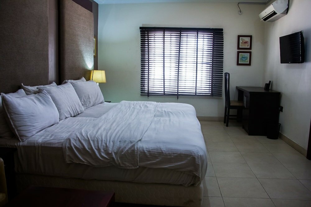 Фото Chelsea Suites Annex