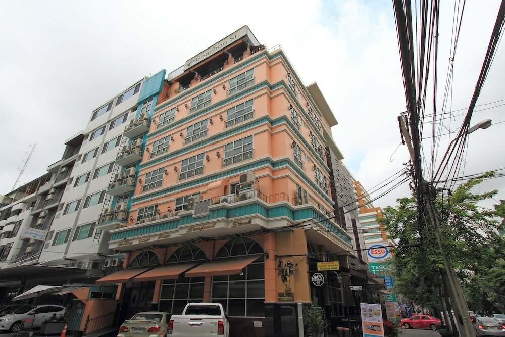 Фото Bourbon St Boutique Hotel