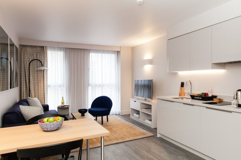 Фото Rockwell East