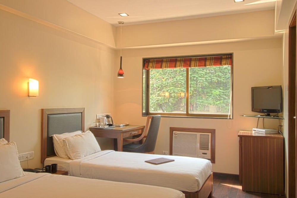 Фото Hotel Amigo