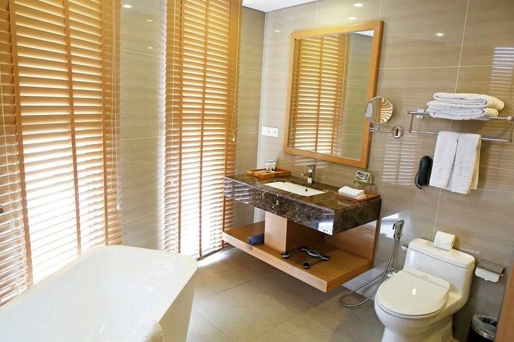 Фото Ciao SaiGon Hotel & SPA