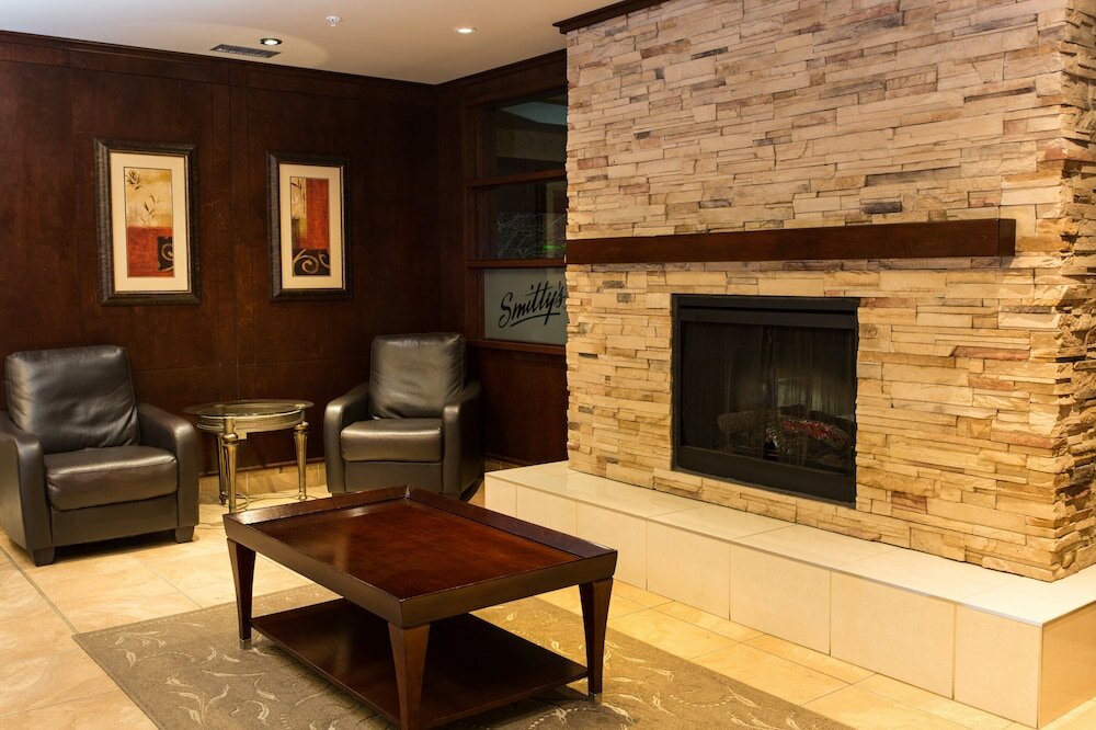 Фото Holiday Inn Hotel & Suites Lloydminster