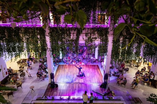 Внешний вид отеля Alexandre Hotel Gala в Ароне, фото 3