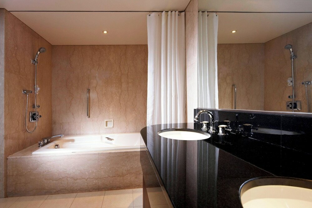 Фото Sheraton Miyako Hotel Osaka