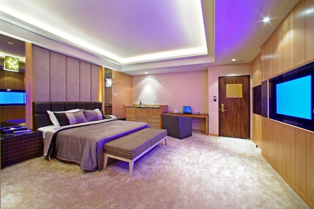 Фото Young Motel