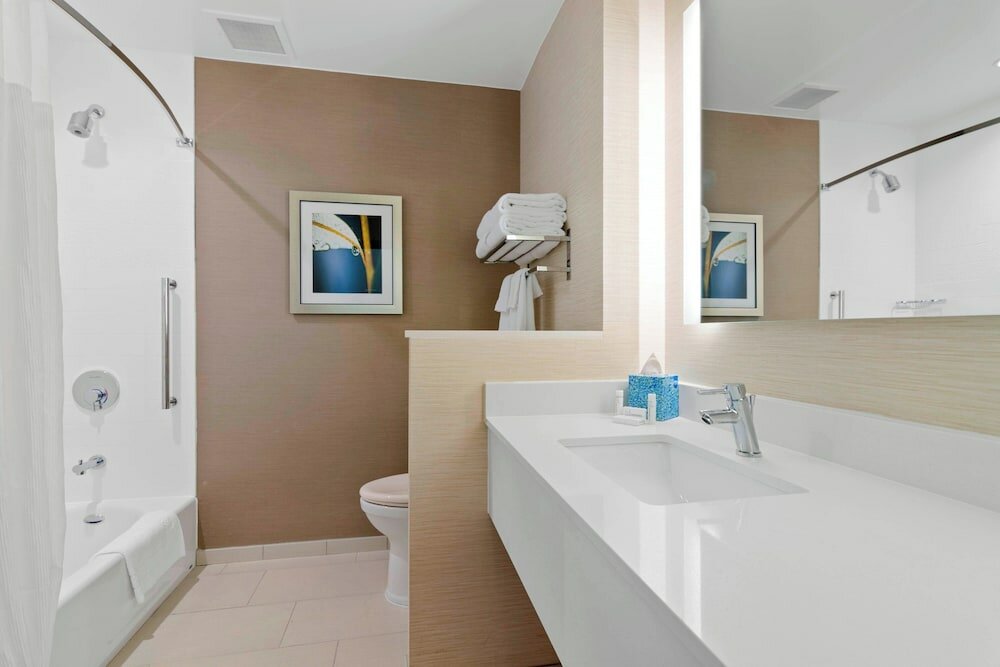 Фото Fairfield Inn & Suites by Marriott St Petersburg North