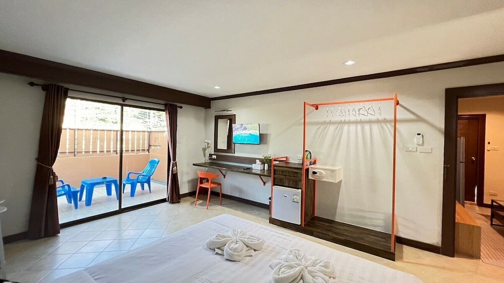 Фото My Friends's House 2