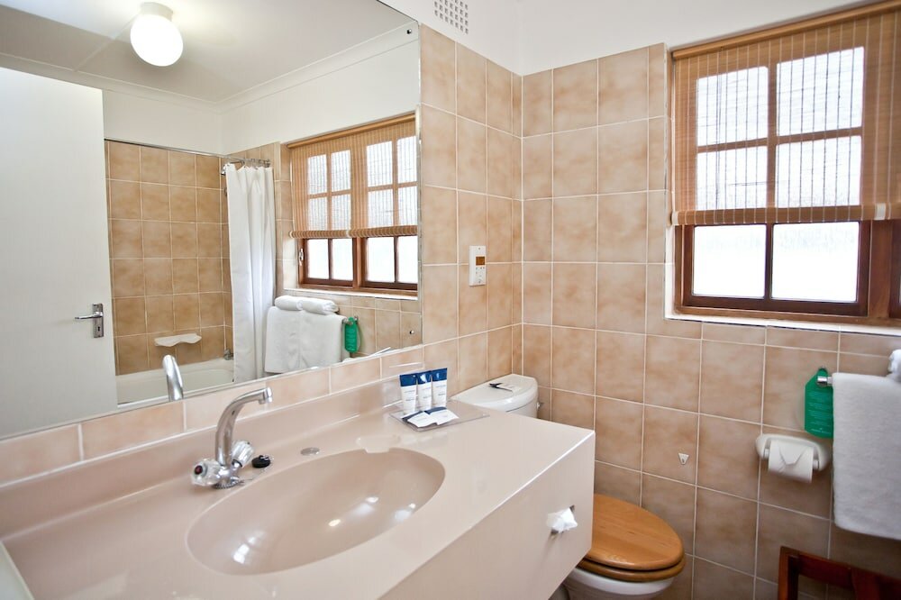 Фото Protea Hotel by Marriott Oudtshoorn Riempie Estate