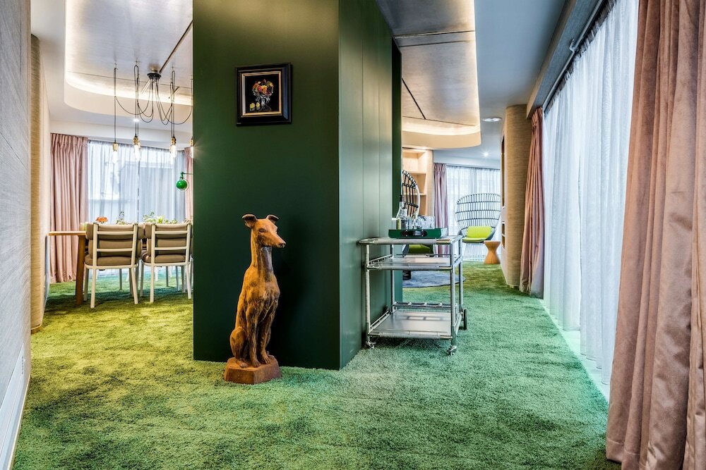 Фото nhow London