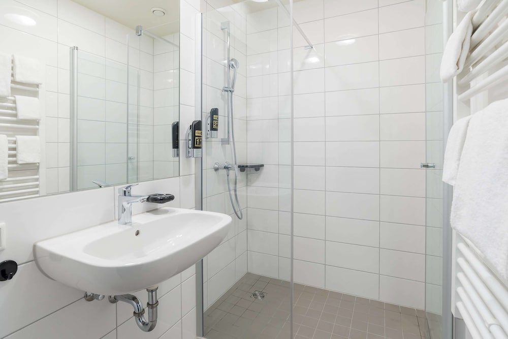 Фото Ramada Encore by Wyddham Munich Messe