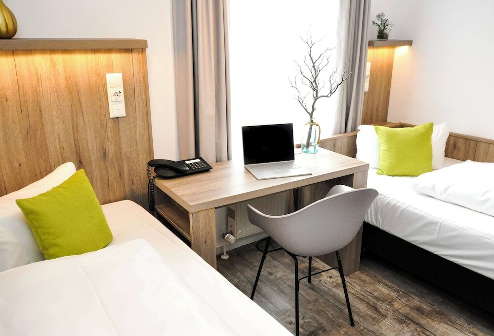 Фото Hotel Perlach Allee by Blattl