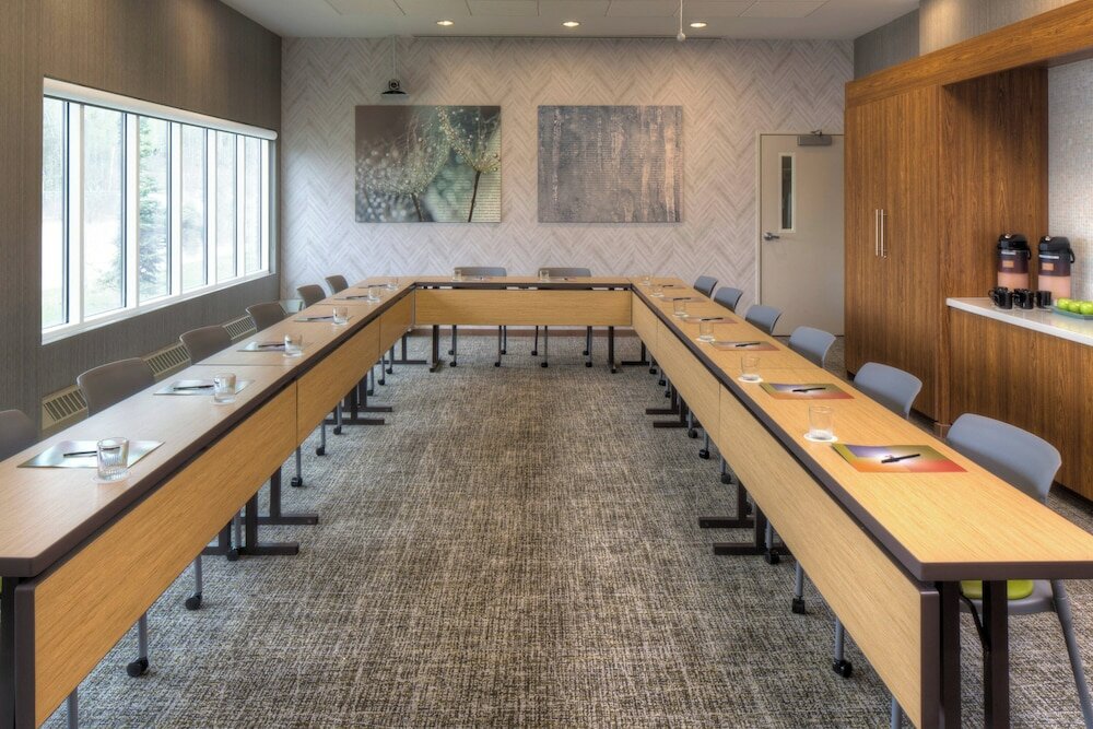 Фото SpringHill Suites Anchorage University Lake