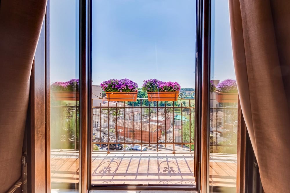 Фото Romoli Hotel