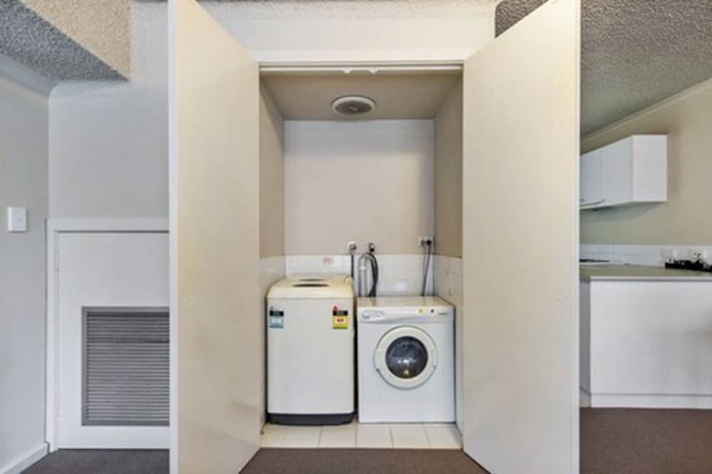 Фото Knox International Hotel & Apartments