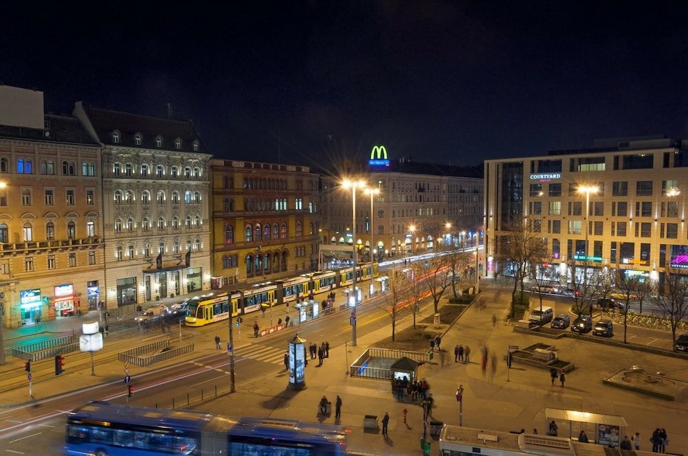 Фото Centrooms House