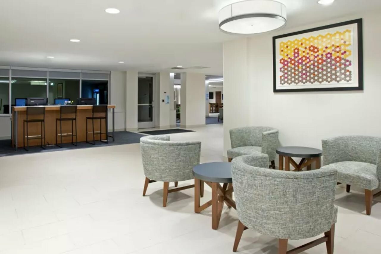 Фото Holiday Inn Express & Suites Austin Downtown - University, an Ihg Hotel