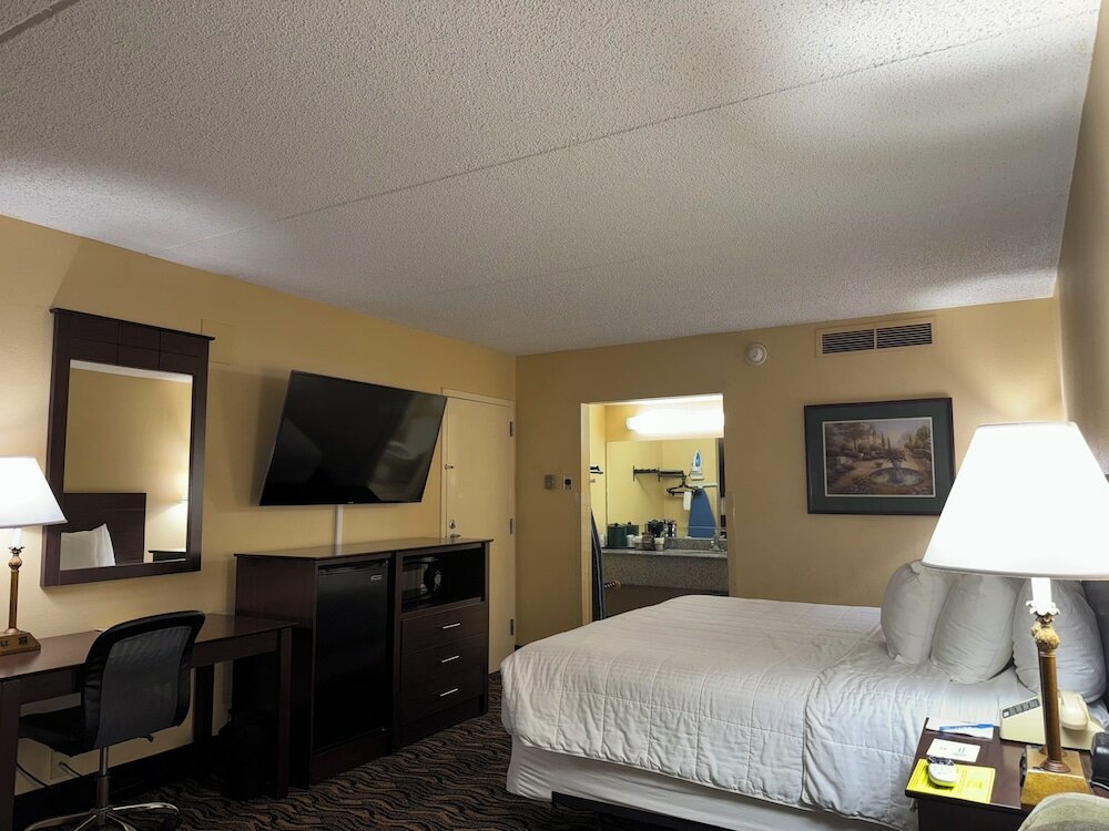 Фото Mcm Grande Hotel FunDome Odessa