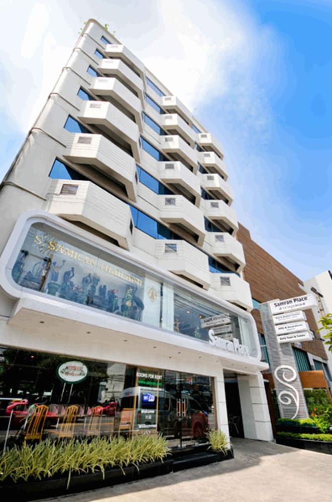 Фото отеля 2