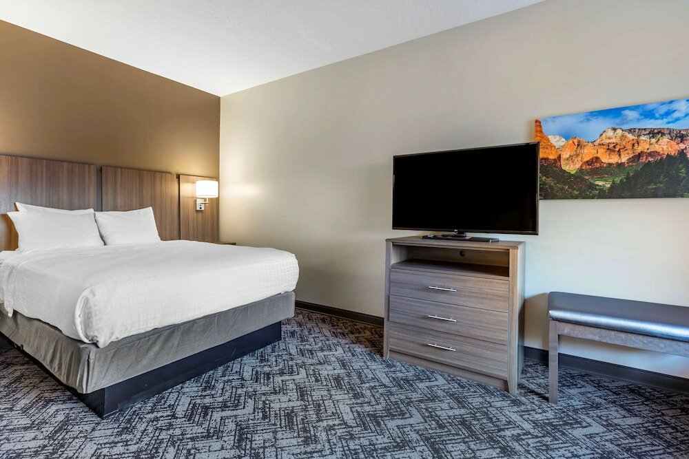 Фото Best Western Plus Zion Canyon Inn & Suites