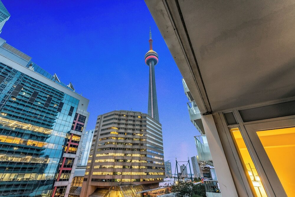 Фото Grand Royal Condos - Cn Tower