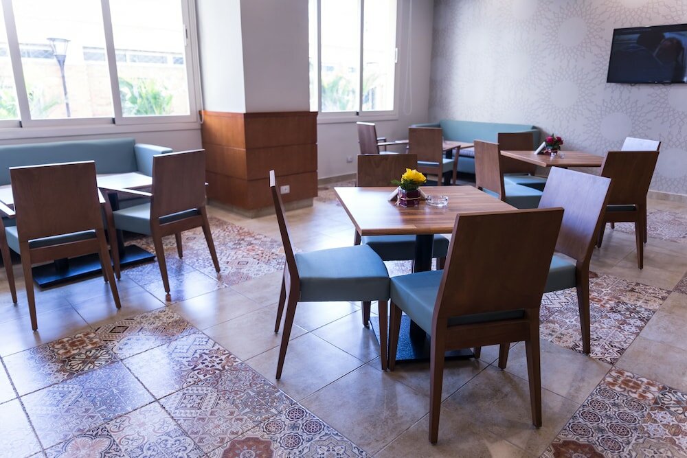 Фото Отель The Grand Plaza